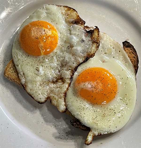 Fried Eggs on Toast